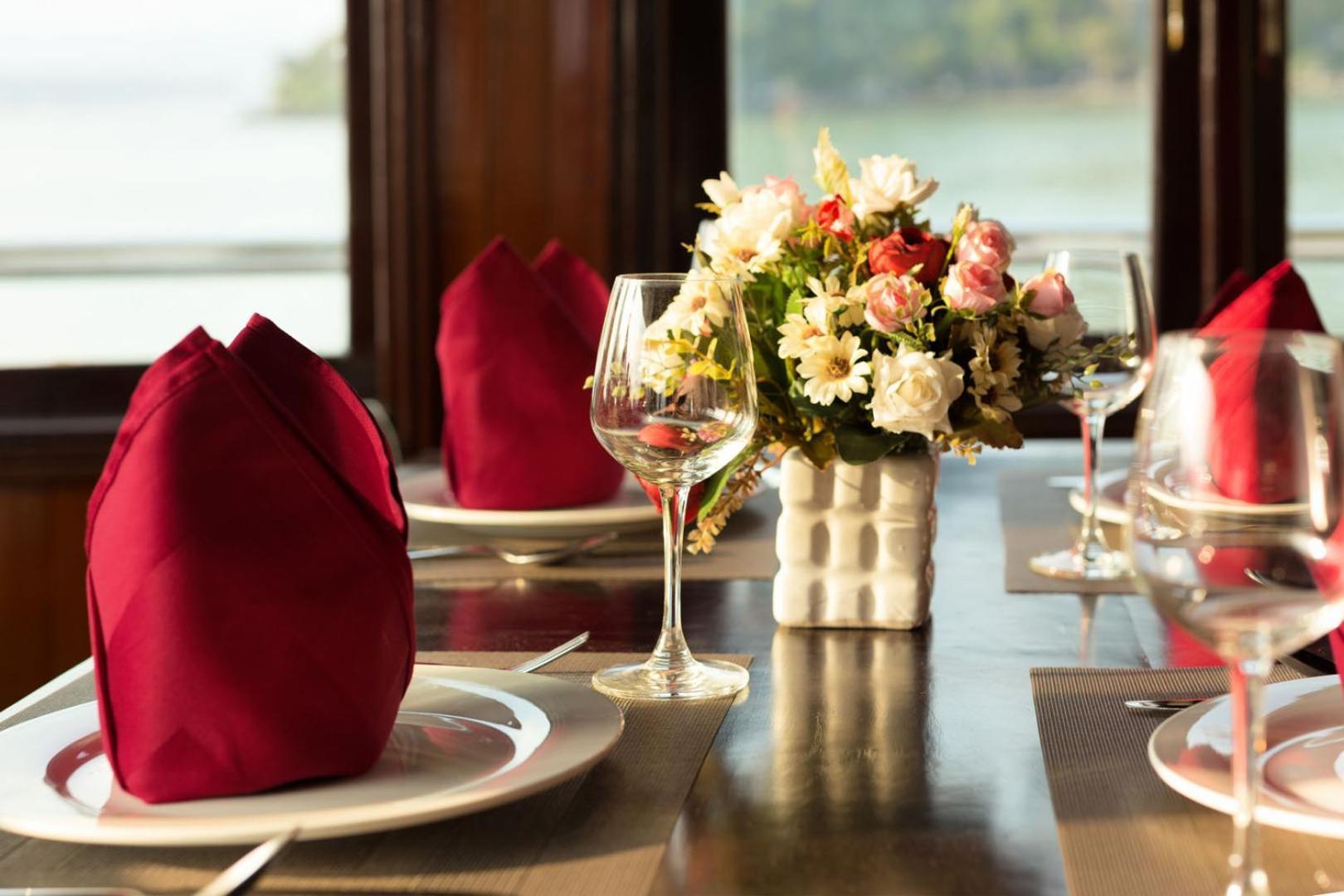 Cozy Bay Classic Cruise Ha Long Eksteriør bilde