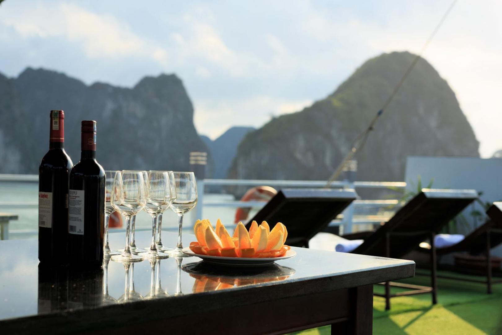 Cozy Bay Classic Cruise Ha Long Eksteriør bilde