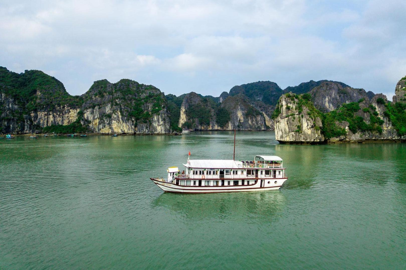 Cozy Bay Classic Cruise Ha Long Eksteriør bilde