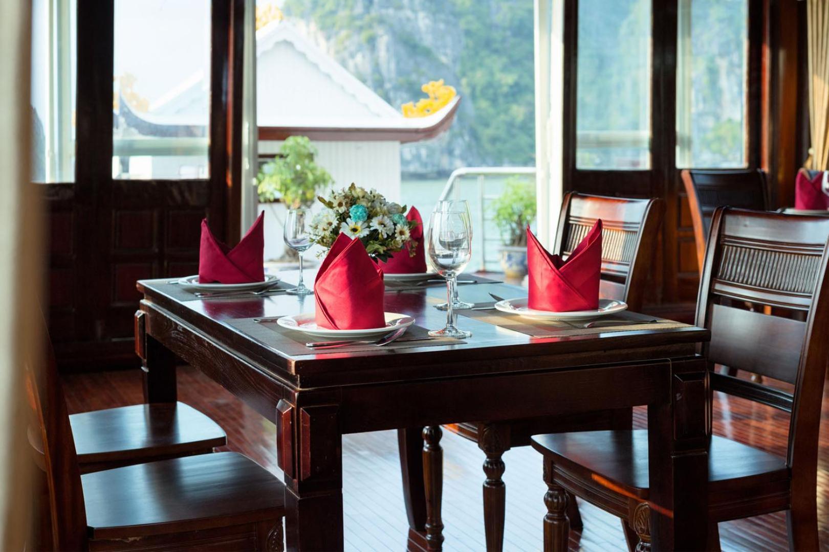 Cozy Bay Classic Cruise Ha Long Eksteriør bilde