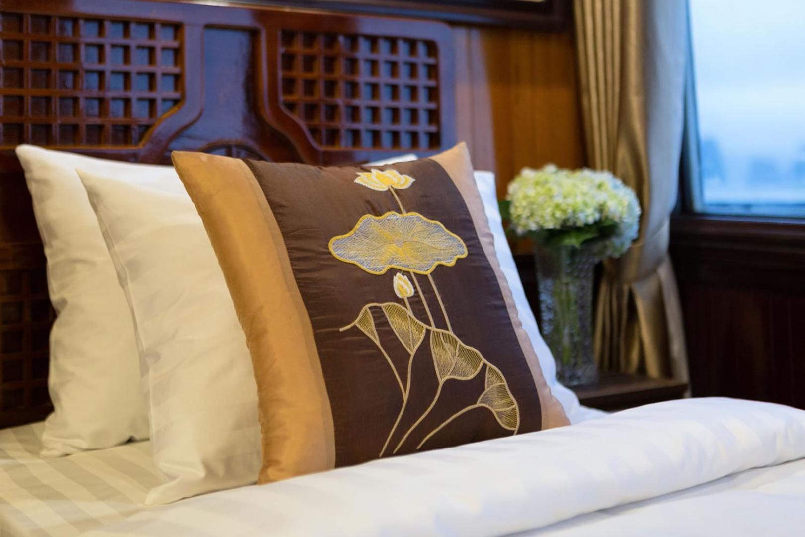Cozy Bay Classic Cruise Ha Long Eksteriør bilde