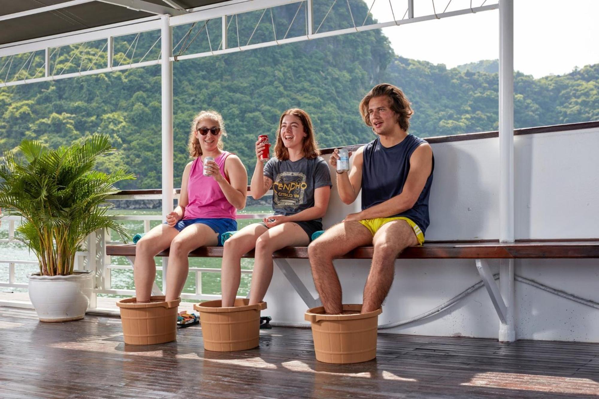 Cozy Bay Classic Cruise Ha Long Eksteriør bilde